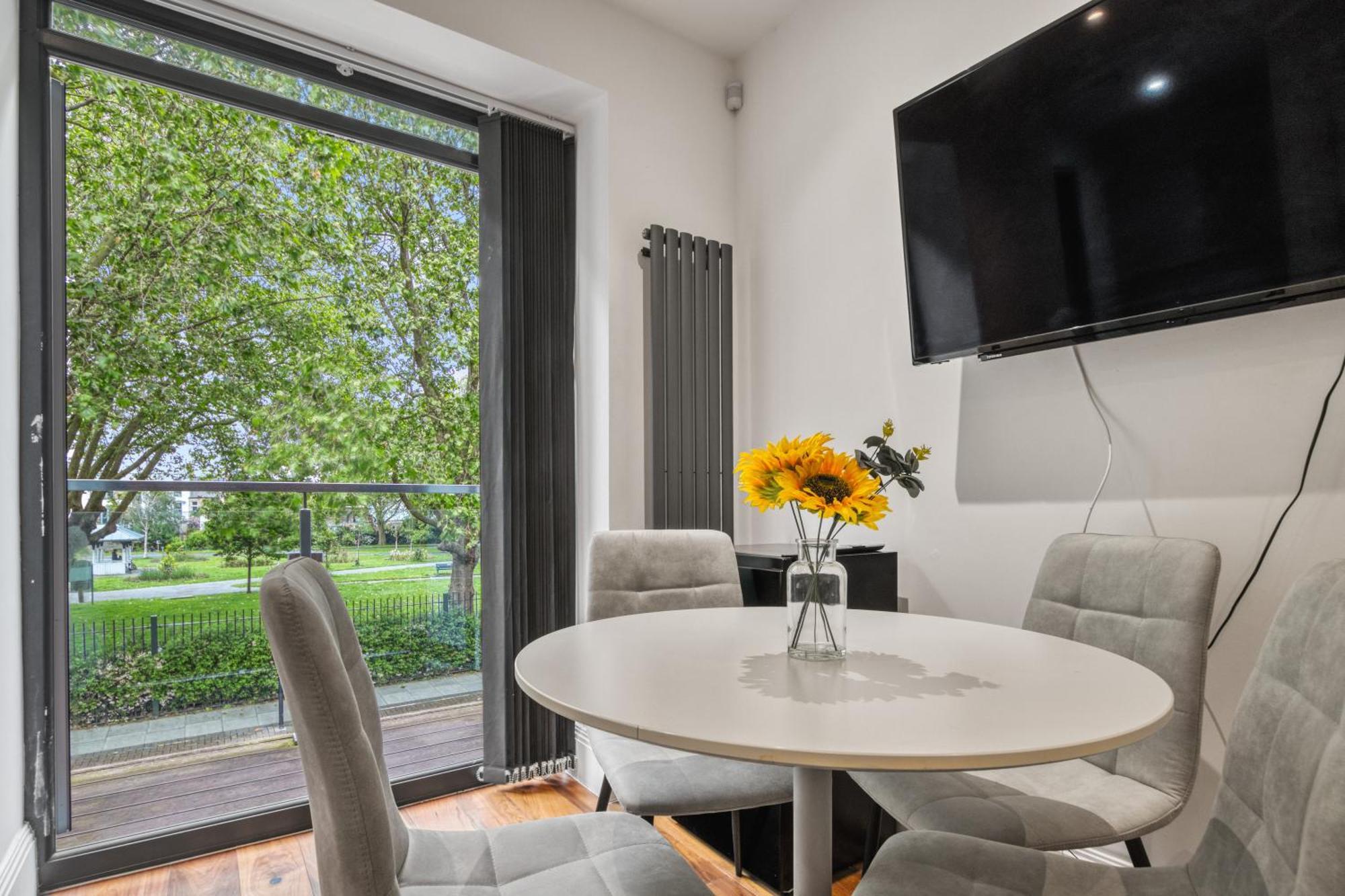 2 Bed 2 Bath Balcony View Wimbledon Tennis Villa London Kültér fotó